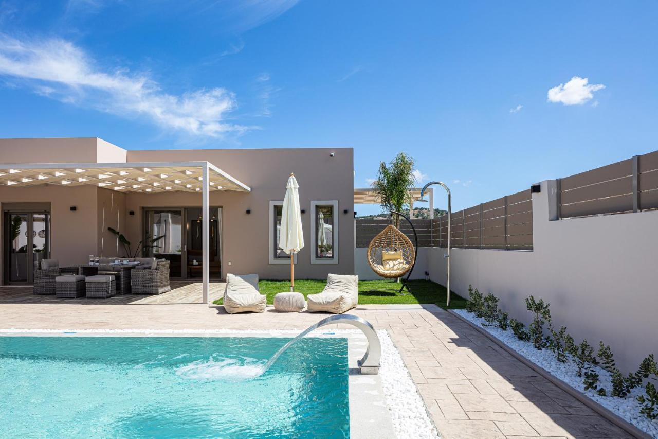 Koin Villa Sunset, With Heated Pool & Whirlpool, By Thinkvilla Perama  Exterior photo