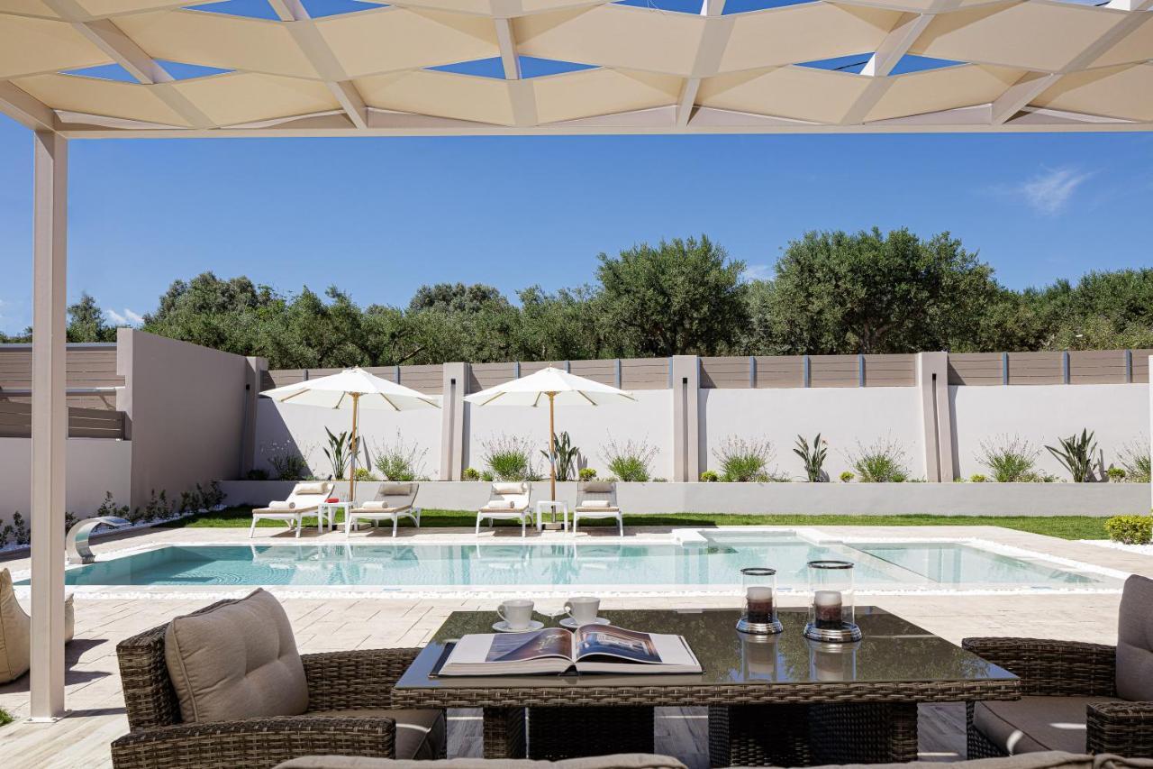 Koin Villa Sunset, With Heated Pool & Whirlpool, By Thinkvilla Perama  Exterior photo